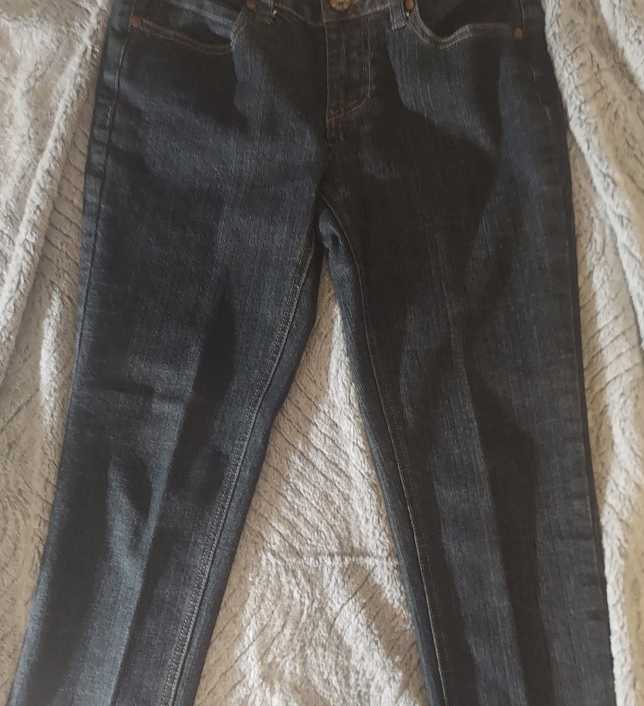 a.n.a Petite Curvy Fit Straight leg jeans in Black wash- Size 4P